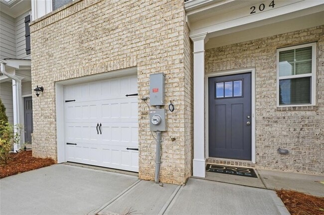 Building Photo - 204 Flier Dr