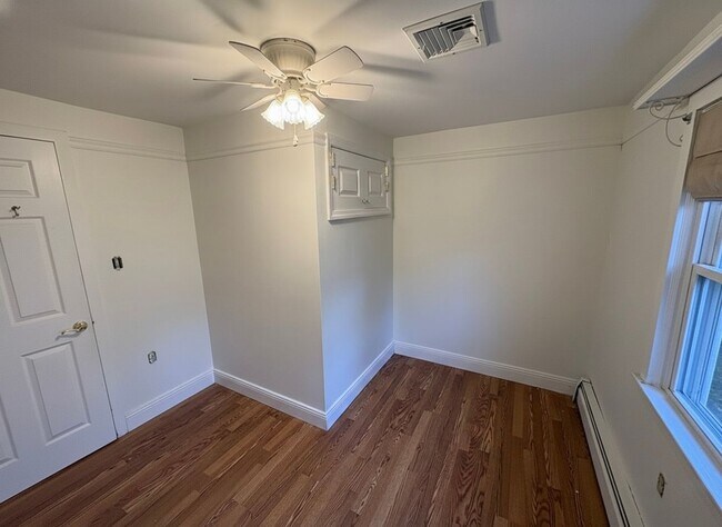 Building Photo - Lakefront 3-Bedroom Home with Dock & Stunn...