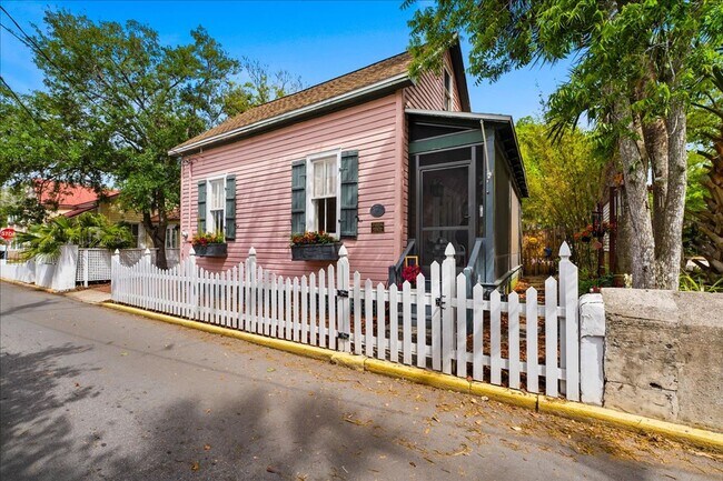 Building Photo - Downtown St. Augustine 2BD/2BA Historic Home