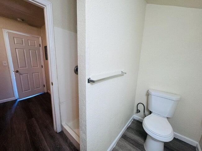 Building Photo - 1508 Mono Dr