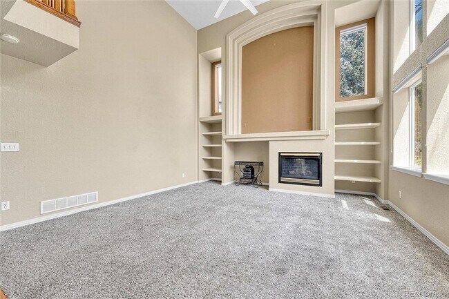 Building Photo - 17672 E Weaver Pl