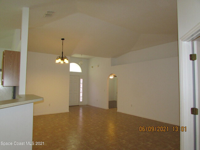 Building Photo - 3472 Chica Cir