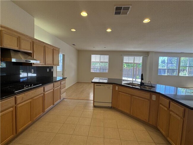Building Photo - 4641 Palomino Way