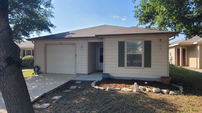 Primary Photo - 2 bedroom 2 Bathroom House