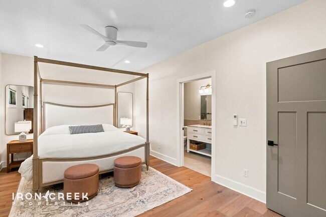 Building Photo - 3015 Sand Hill Crane Dr