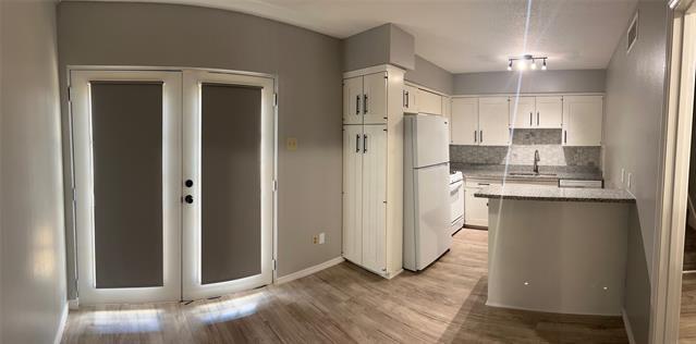 Building Photo - 9852 Brockbank Dr