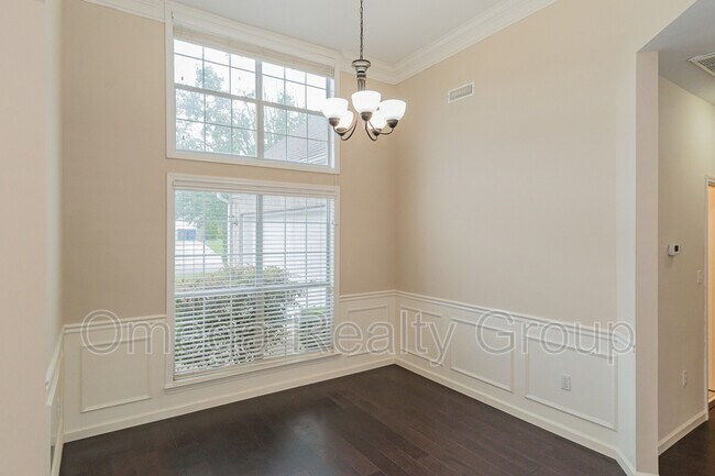 Building Photo - 686 Old Cahaba Dr
