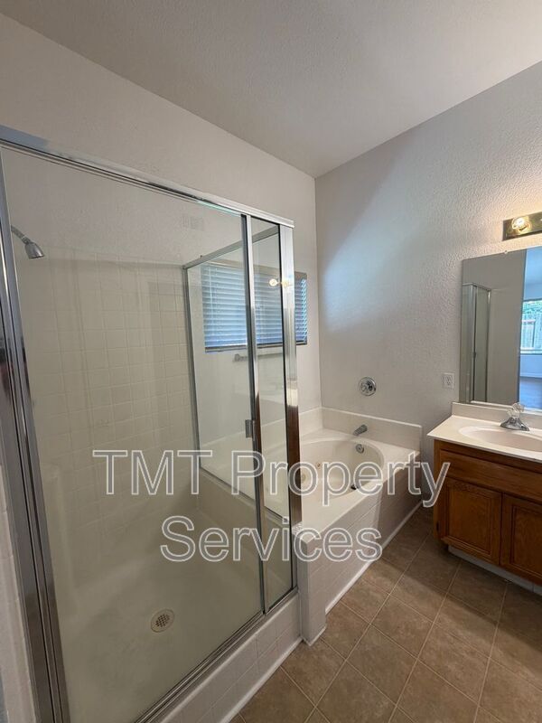 Building Photo - 6413 Noble House Ct