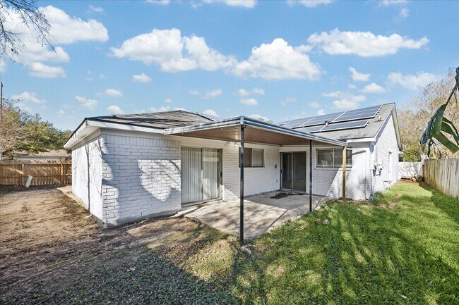 Building Photo - 16811 Forthloch Ct