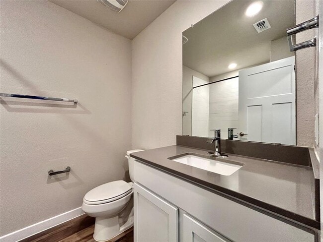 Building Photo - 321 Coda Xing