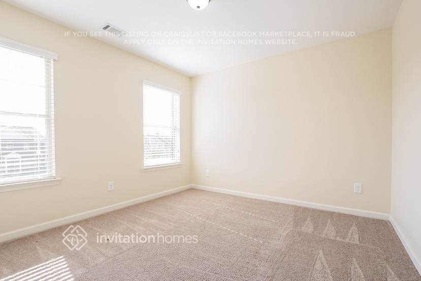 Building Photo - 4263 Violet Way Ct