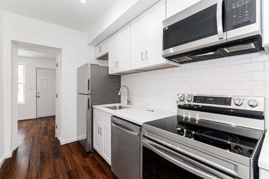 Building Photo - 1838 C St SE