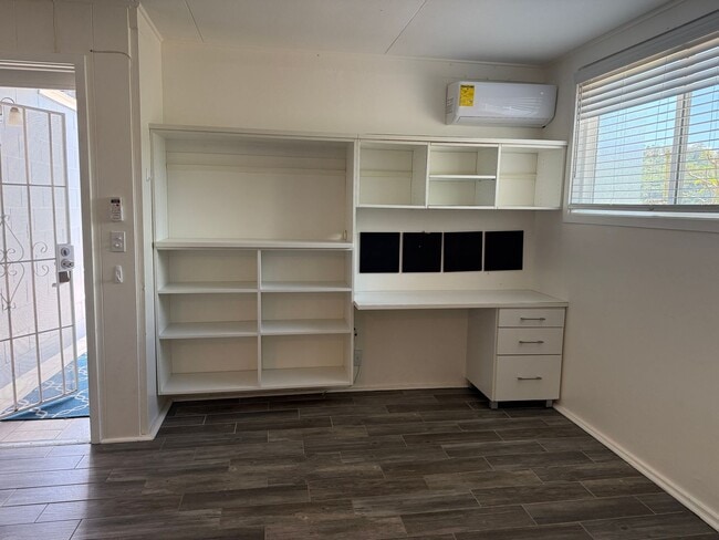 Building Photo - Kalihi Valley Modern Ohana Unit
