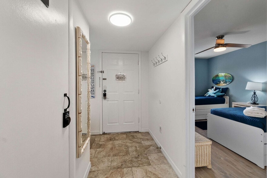 Building Photo - 850-A1A A1A Beach Blvd
