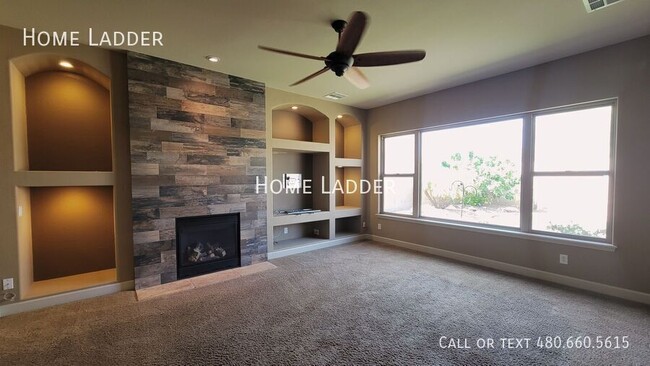 Building Photo - 1708 W Dusty Wren Dr