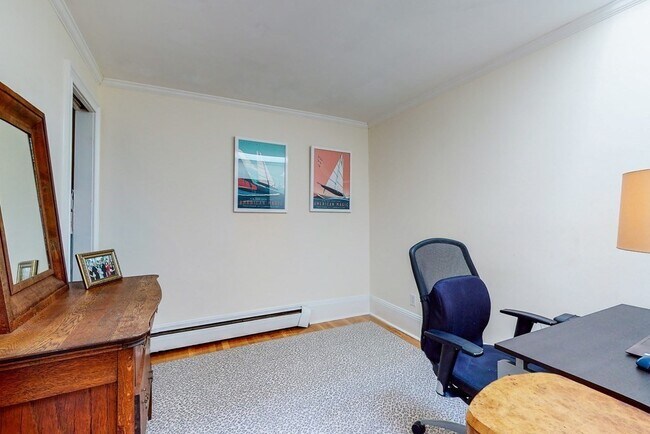 Building Photo - 320 Commonwealth Ave