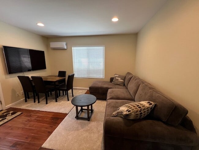 Building Photo - Partially furnished 1+1 w/all appliances +...