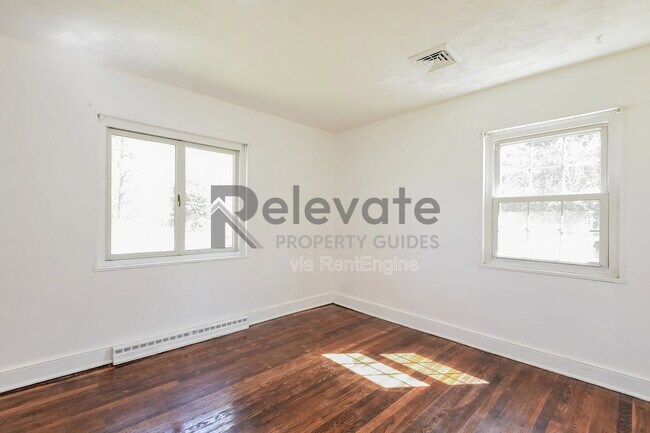 Building Photo - 4211 Wayside Rd