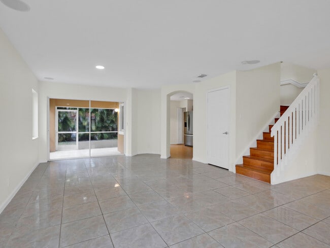 Building Photo - 6136 Sugar Loaf Ln