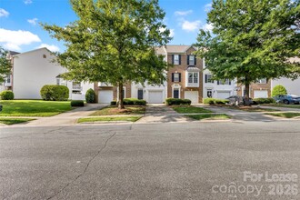 Building Photo - 940 Tiger Ln
