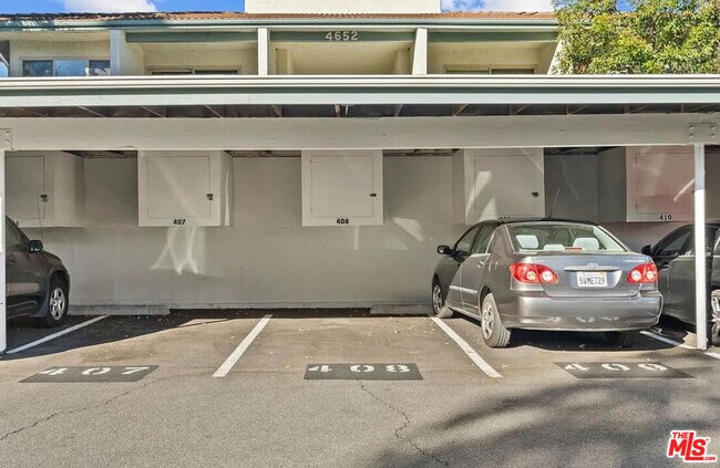 Building Photo - 4710 Park Granada