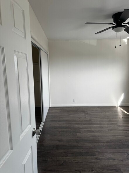 Building Photo - 9506 Ramona St