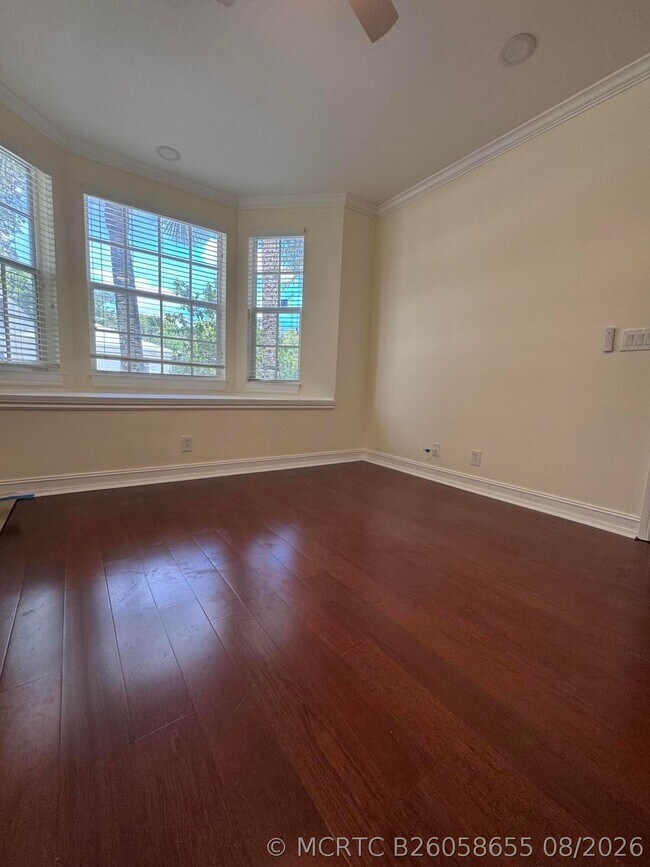 Building Photo - 503 N Mallory Cir