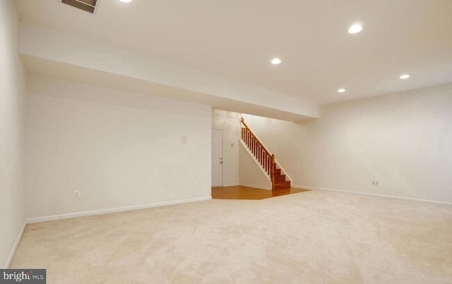 Building Photo - 25859 Kirkwood Square