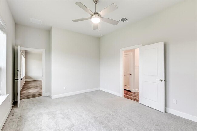 Building Photo - 100 Patrick Herndon Dr