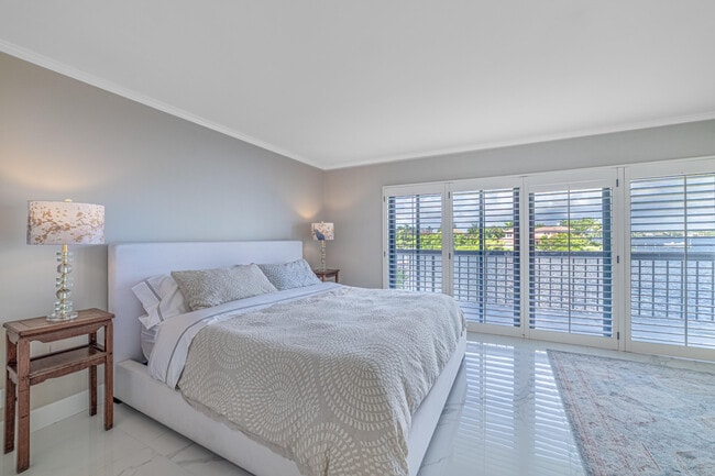 Building Photo - 3474 S Ocean Blvd