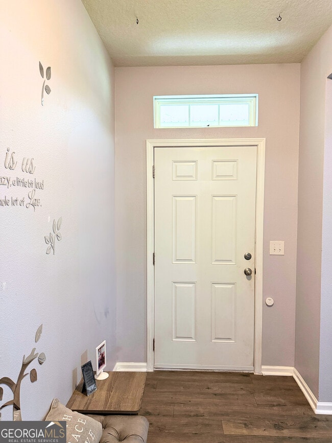 Building Photo - 215 Brooklet Cir