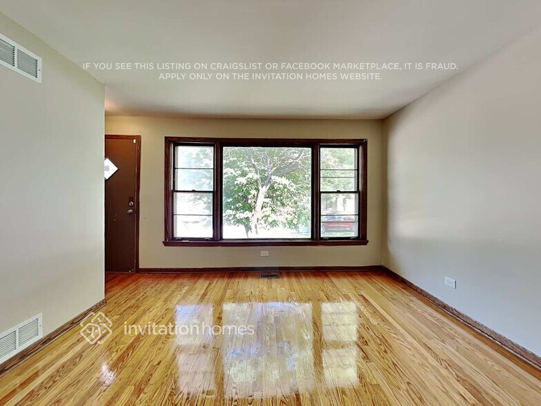 Building Photo - 16142 Grove Ave