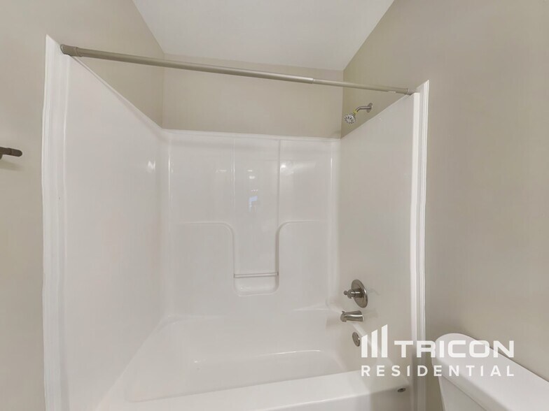 Building Photo - 1517 Reasons Drive