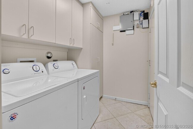 Building Photo - 7625 Las Cruces Ct