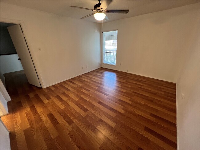 Building Photo - 9471 Pagewood Ln