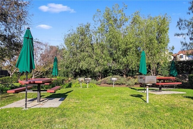 Building Photo - 24952 Via Denise