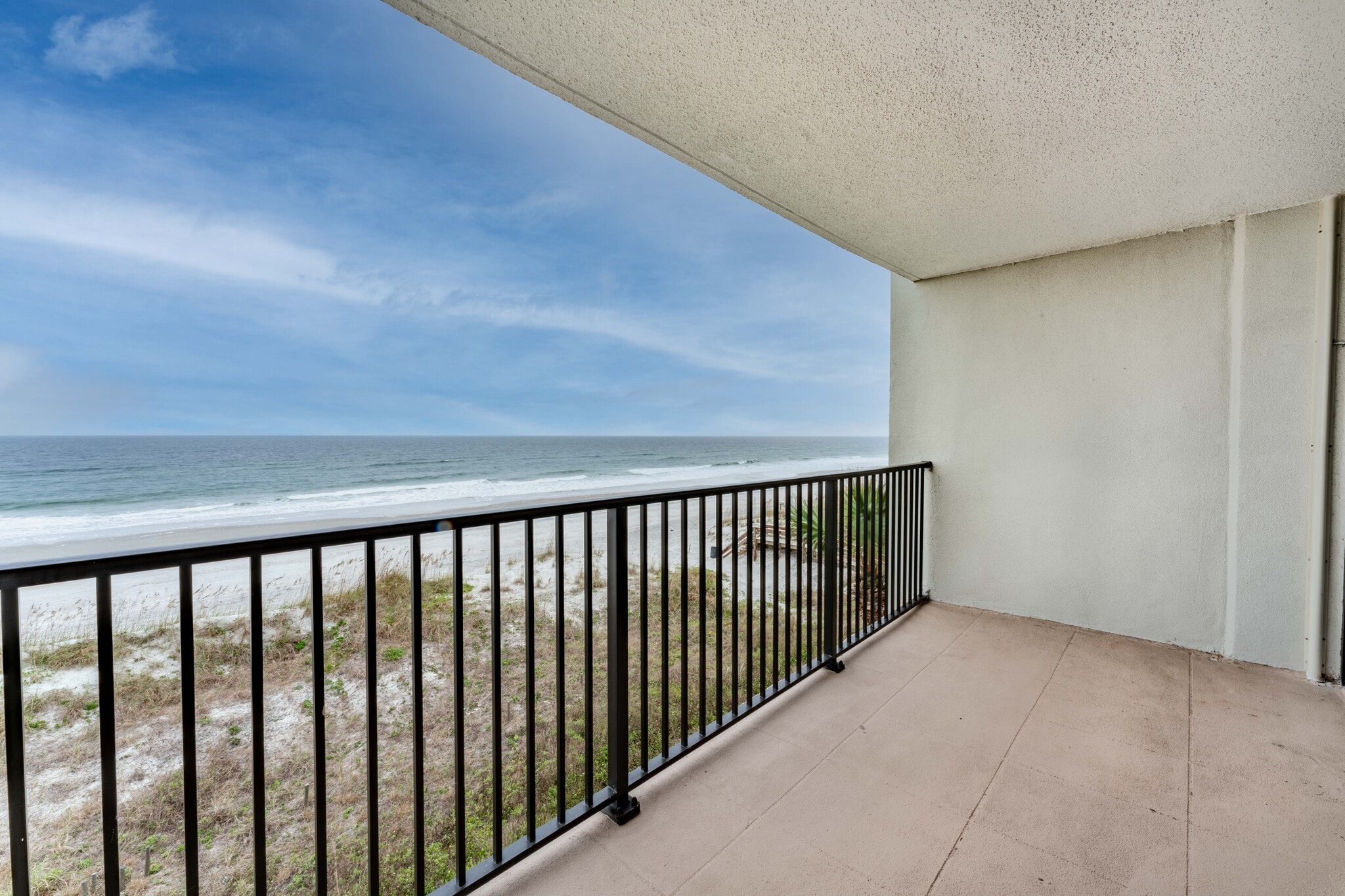 Building Photo - 2200 Ocean Dr S