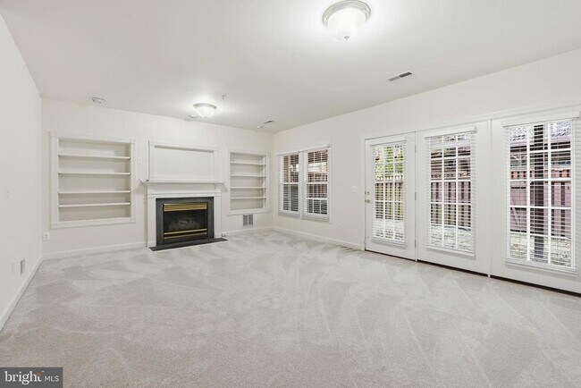 Building Photo - 1806 Brentridge St