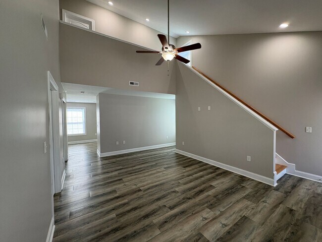 Building Photo - Available for the 2026-2027 lease term.