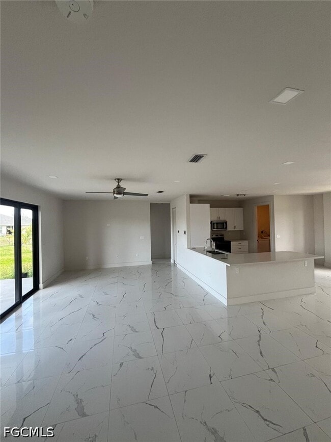 Building Photo - 1832 NW 22nd Pl