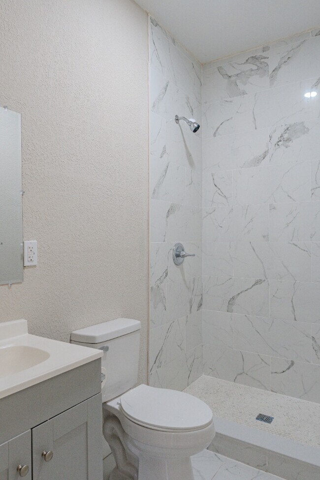 Building Photo - 129 W Church St