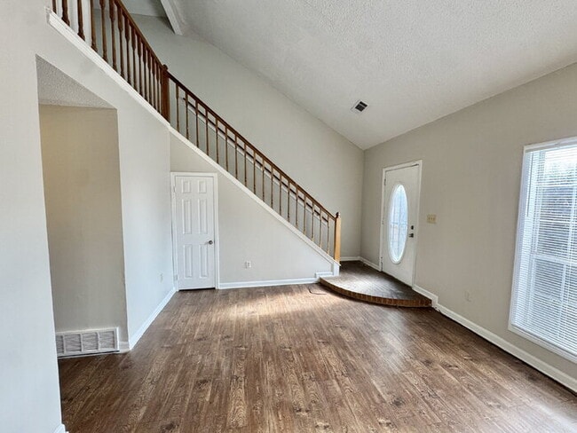 Building Photo - 6564 Whitetail Ln