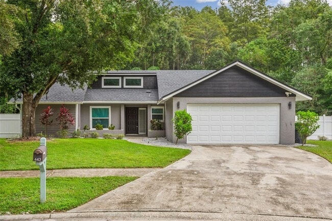 Building Photo - 4401 Summer Oak Dr