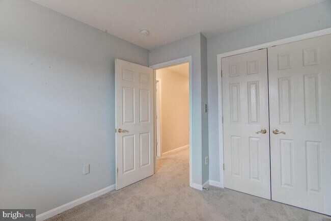 Building Photo - 7700 Duneiden Ln