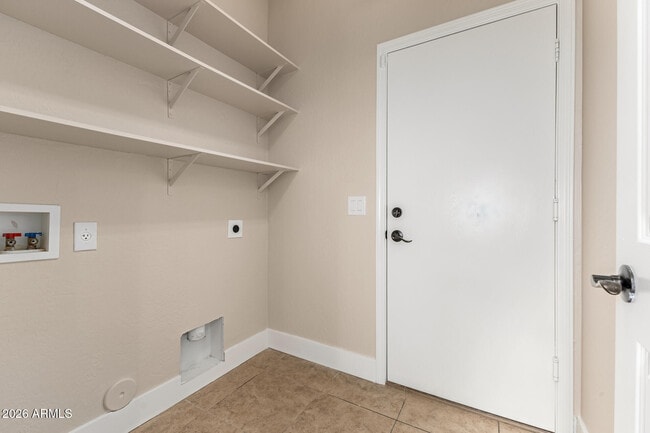 Building Photo - 10625 E Knowles Ave