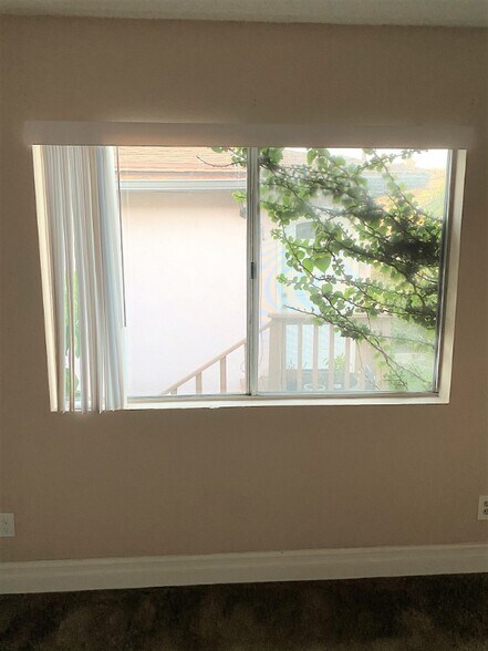 Building Photo - 139 Avenida Miramar