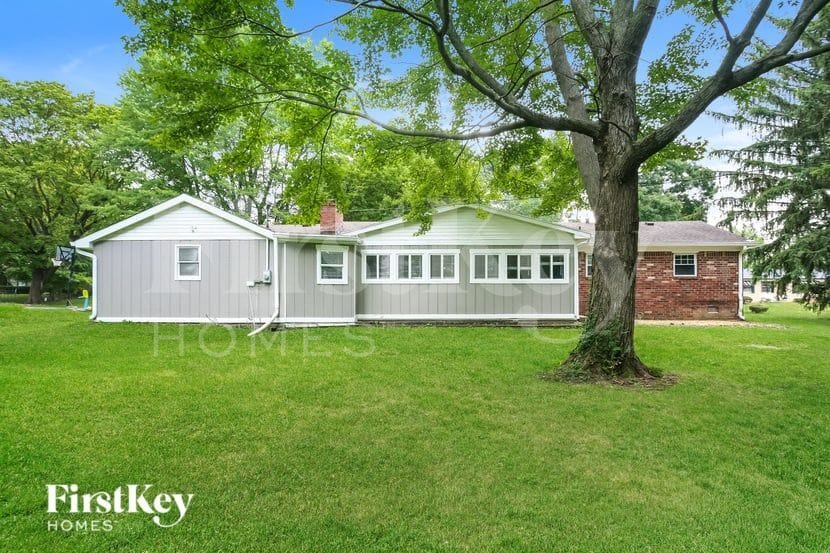 Building Photo - 6050 Northland Rd