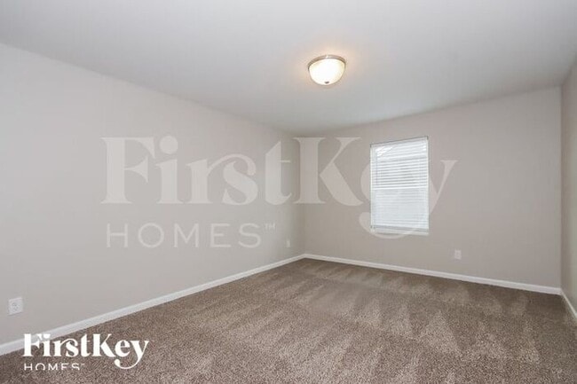 Building Photo - 155 Parkmont Dr