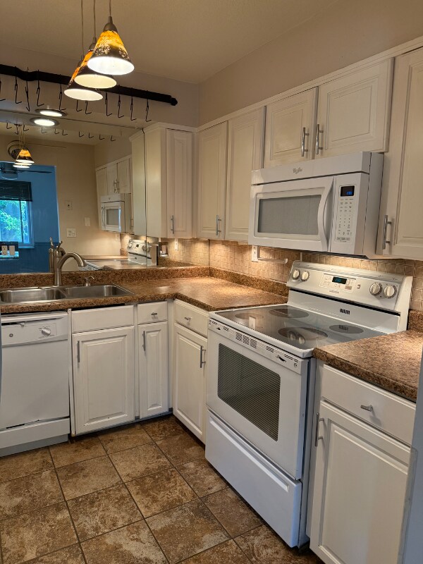 Building Photo - 807 W 40th St