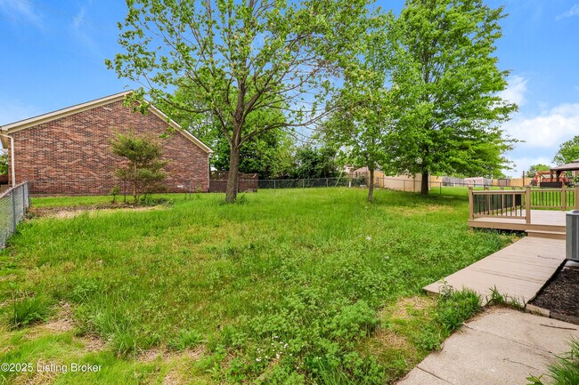 Building Photo - 3123 Bluegrass Dr